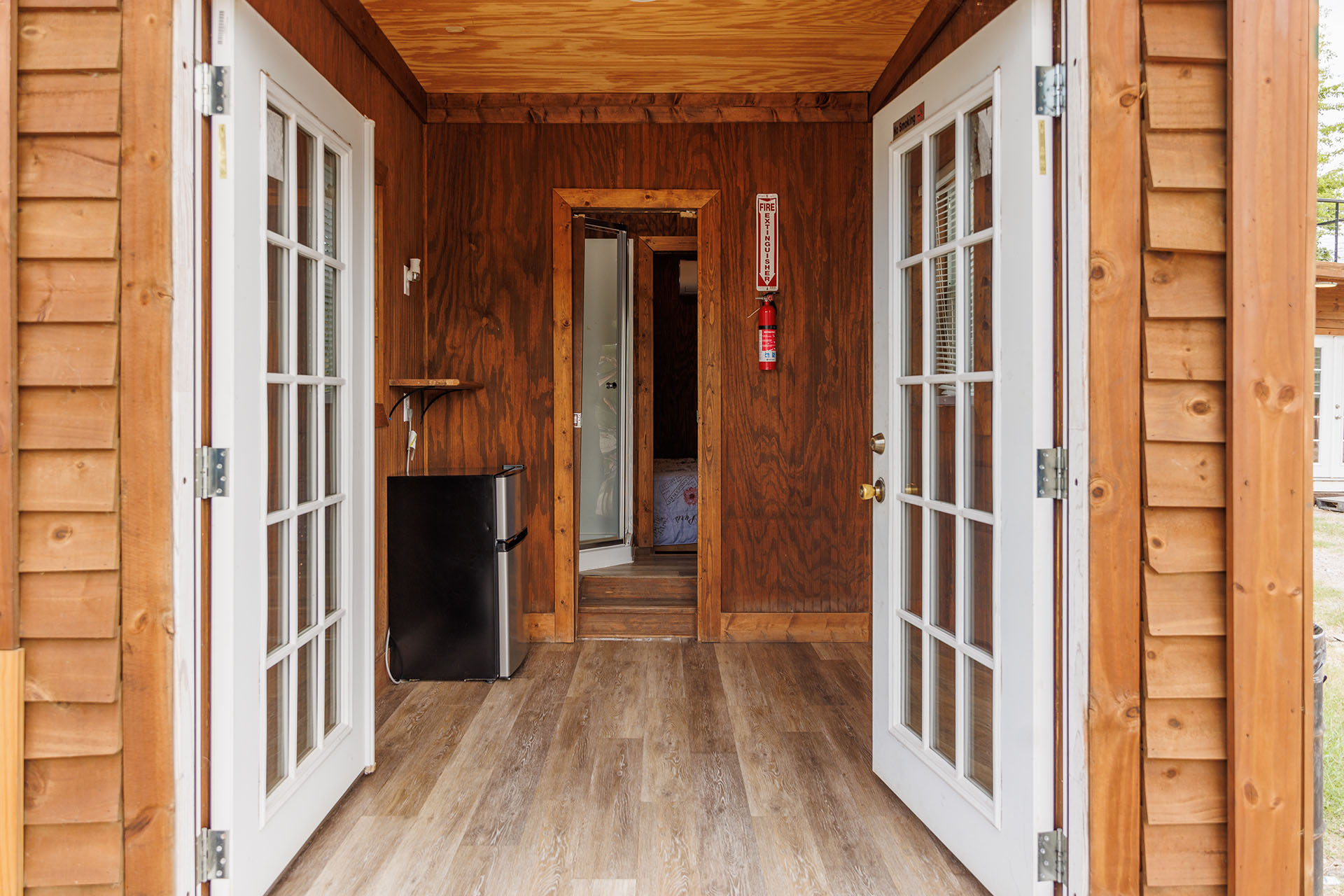 #4 Marina Small Cabin Capacity 4, Sleeps 2